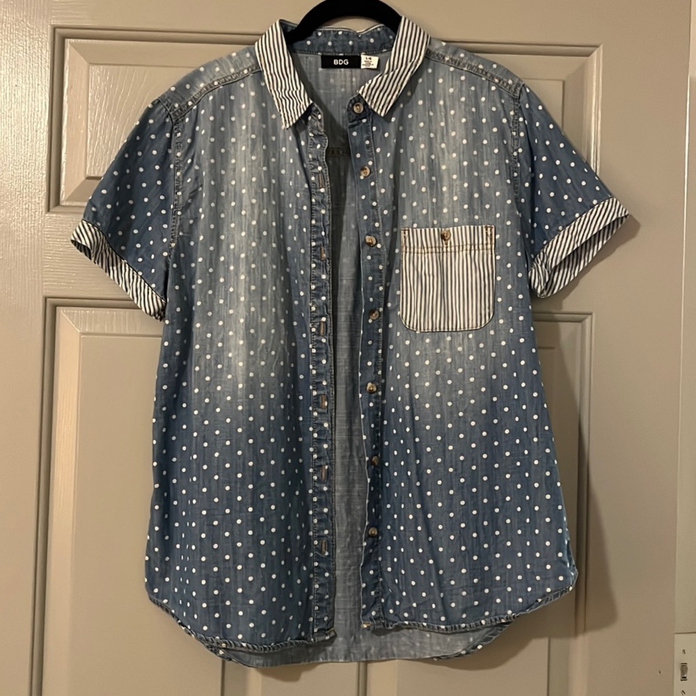 Patterned button up